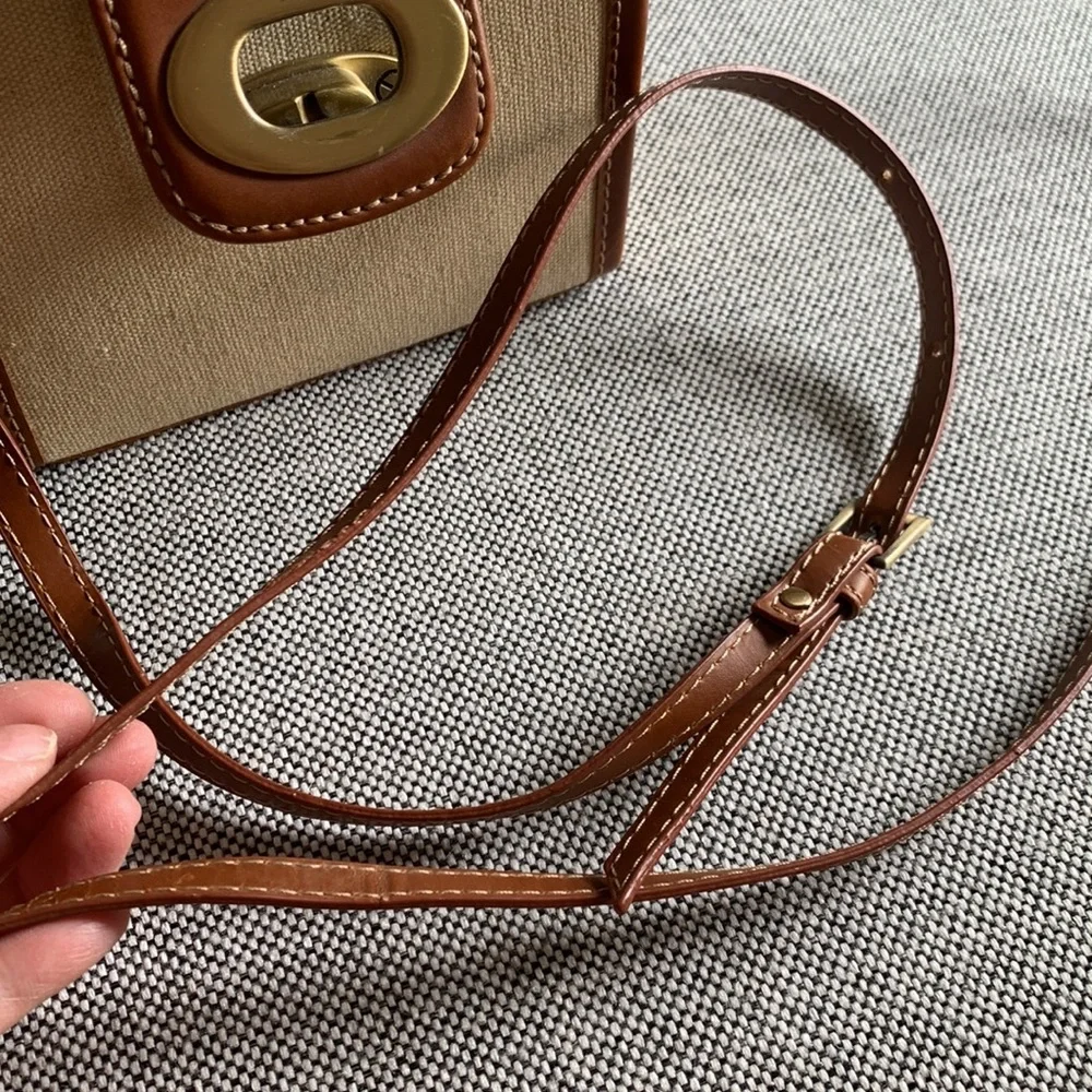 ModCloth Structured Box Purse - Picture 7 of 10